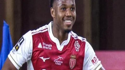 上海击败山东，赢得半决赛首胜